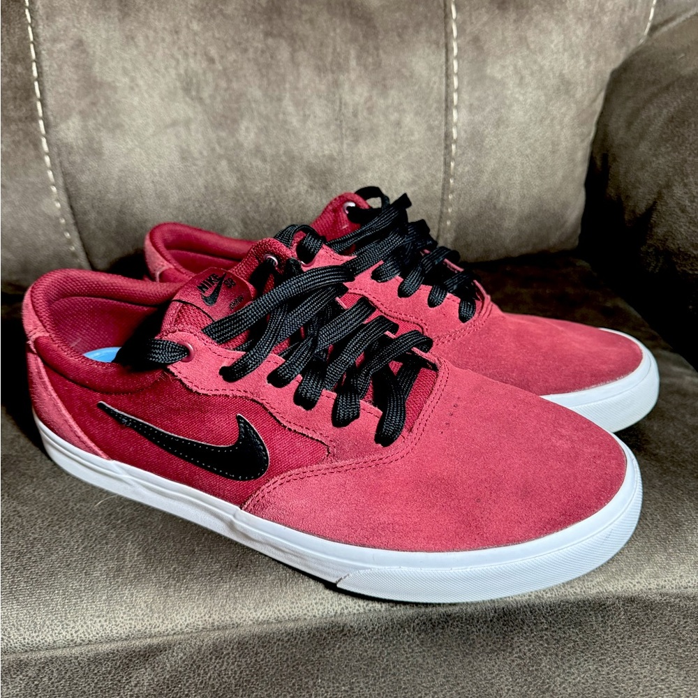 Suede NIKE sneakers!!!